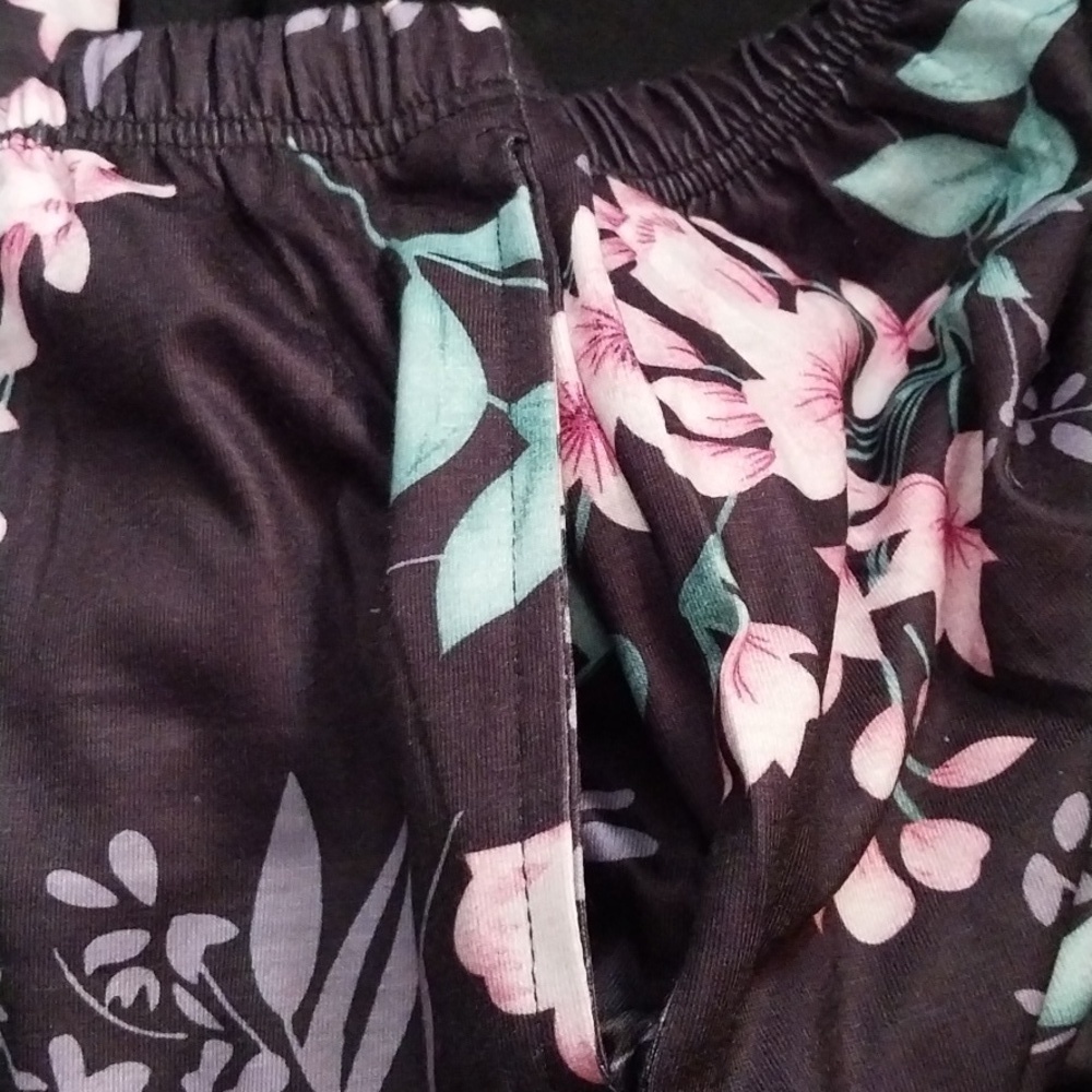 Afifei Women's Sleepwear Capri Pajama Sets Short   Sleeve  NWT Size S - Picture 14 of 15
